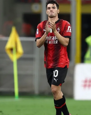 ريال مدريد يعلن عودة النجم براهيم دياز من ميلان الإيطالي