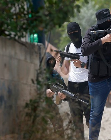 اشتباك مسلّح في جنين ومقاومون يحرقون مركبةً عسكريةً للاحتلال شمال رام الله