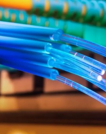 مشروع إسرائيلي يربط الاحتلال بدول الخليج وأوروبا بكابل ألياف ضوئية