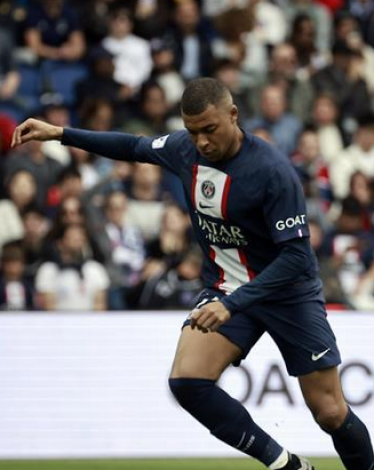 باريس يجهز 150 مليون يورو لبديل مبابي