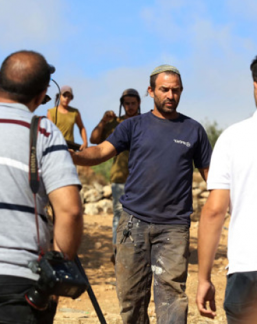 مستوطنون يطلقون الرصاص صوب المواطنين شمال شرق رام الله