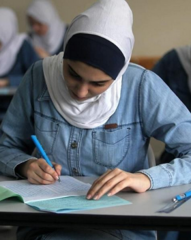 التعليم بغزة تتحدث عن مستجدات عمليات تصحيح امتحانات الثانوية
