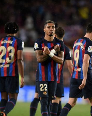 نجم برشلونة يتلقى عرضا سعوديا مغريا