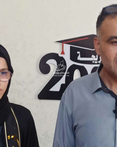 هكذا عبر والد الطالبة المتفوقة سارة الحاج أحمد عن فرحته