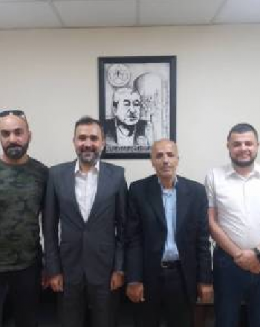 وفد من الديمقراطية يصل القاهرة للمشاركة في اجتماع الأمناء العامين