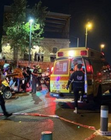 "الشاباك" يعتقل 6 فلسطينيين بزعم تنفيذهم عمليات بالضفة