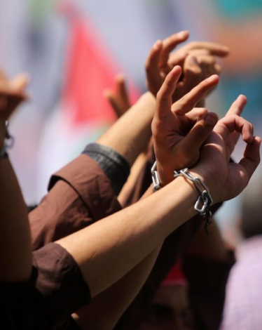 الحركة الأسيرة تعلن تعليق الأسرى خطواتهم الاحتجاجية