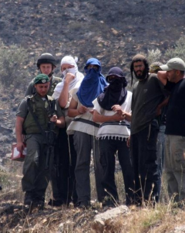 إصابة شاب باعتداء للمستوطنين جنوب بيت لحم