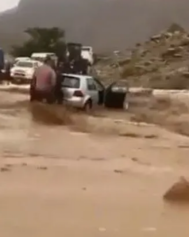 بعد أيام من الزلزال المدمر.. سيول جارفة تجتاح شرقي المغرب