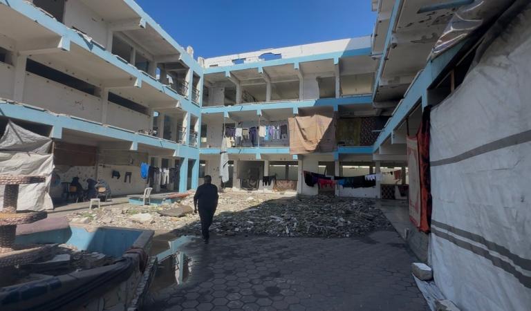 منسيو "الخط الأصفر".. صرخة نازحي البريج بين مطرقة النار وسندان التهميش