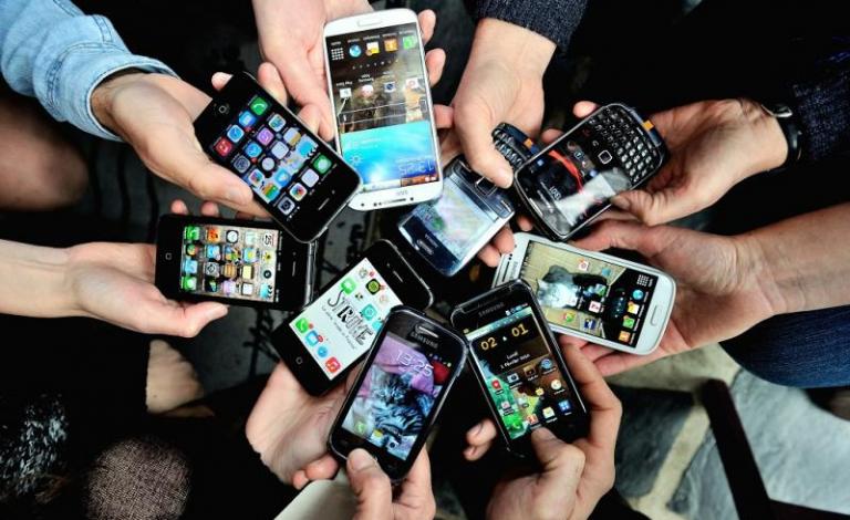 3-140416-smartphones-editorial
