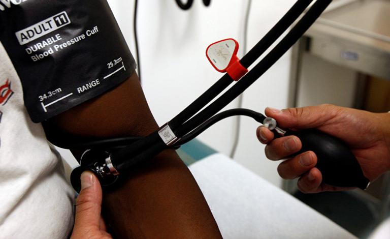 فحص ضغط الدم