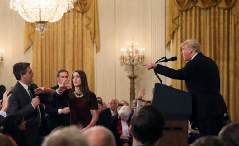 أكوستا يهزم ترامب