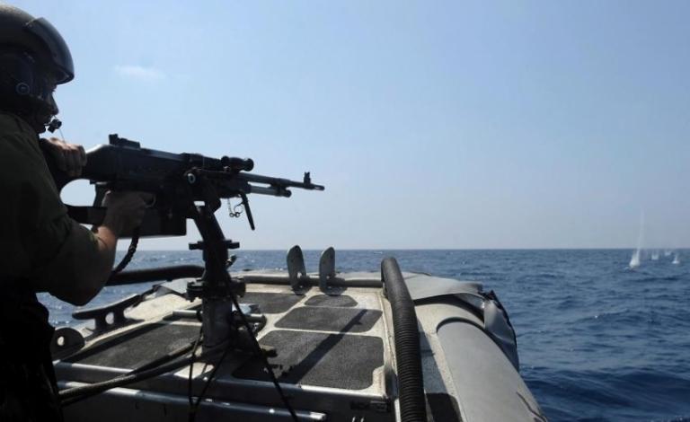 الاحتلال يستهدف مراكب الصيادين شمال القطاع