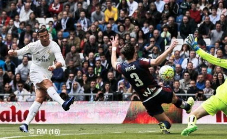 رونالدو سجل هدفًا وصنع اثنين أمام إيبار