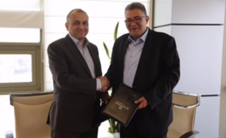 توقيع الاتفاقية مع جامعة القدس 