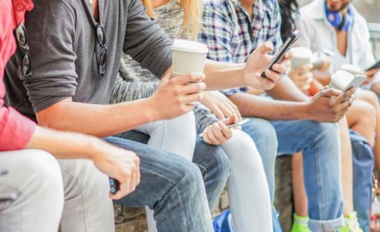 from-movies-to-messaging-how-much-mobile-data-do-you-need-136429756123702601-180924133835