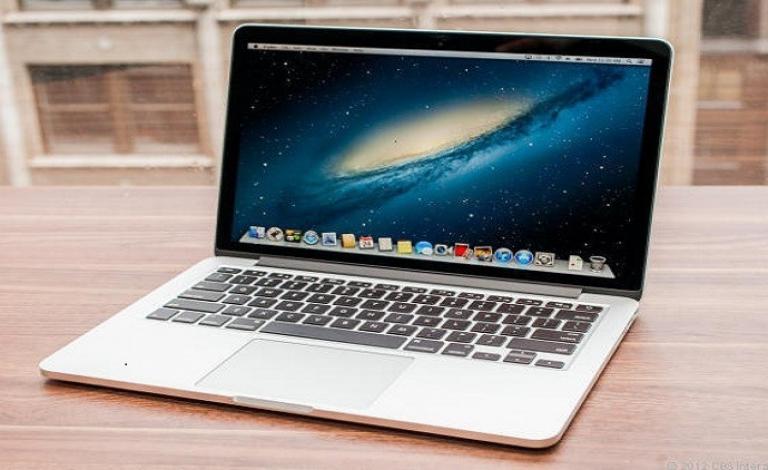 أبل تنوي تحديث حاسوبها MacBook Pro جذريا