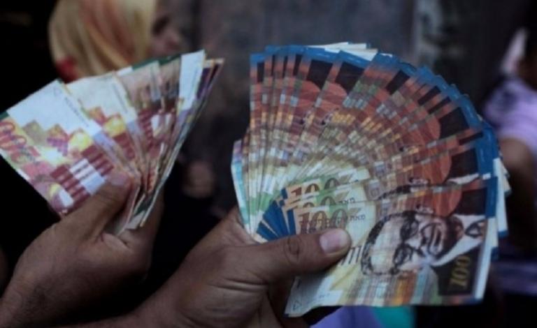 بدء توزيع 200 شيقل لعوائل فقيرة في غزة