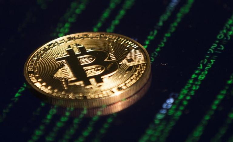 عملة بتكوين تعود بقوة.. ما السر؟
