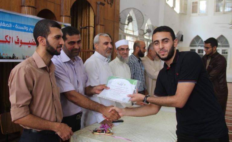 نواب الوسطى يتفقدون مخيمات تاج الوقار بالبريج والمغازي