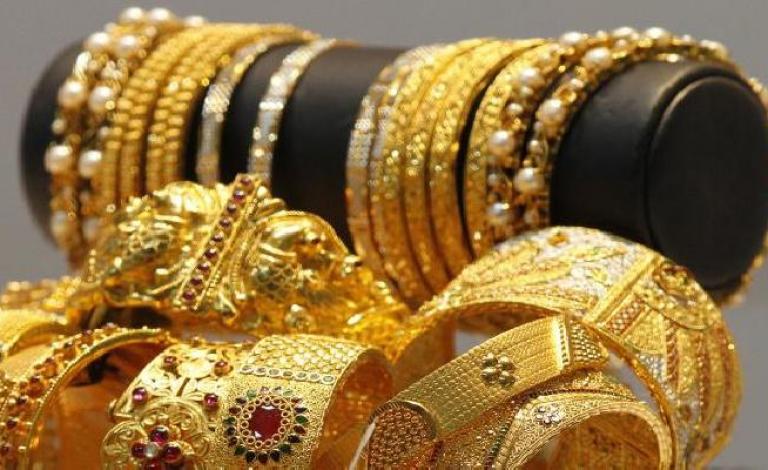 الذهب يستقر فوق أدنى مستوى في 4 أسابيع