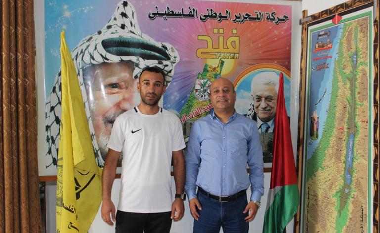 أبو هولي يستقبل عودة عقب حصوله على شهادة مدرب دولي