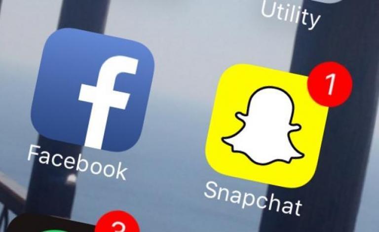فيسبوك وسناب شات