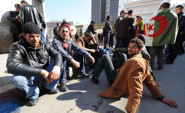 الجزائر.. بلاد المليون ونصف المليون عاطل عن العمل