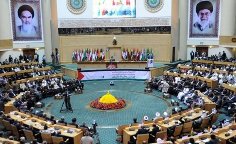 خامنئي: المقاومة استطاعت إبقاء قضية فلسطين حيّة