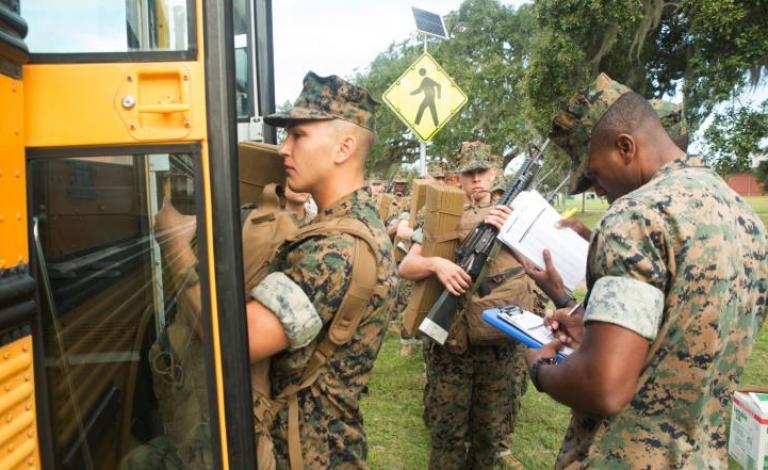 طلائع المارينز تصل سوريا استعدادا لمعركة الرقة