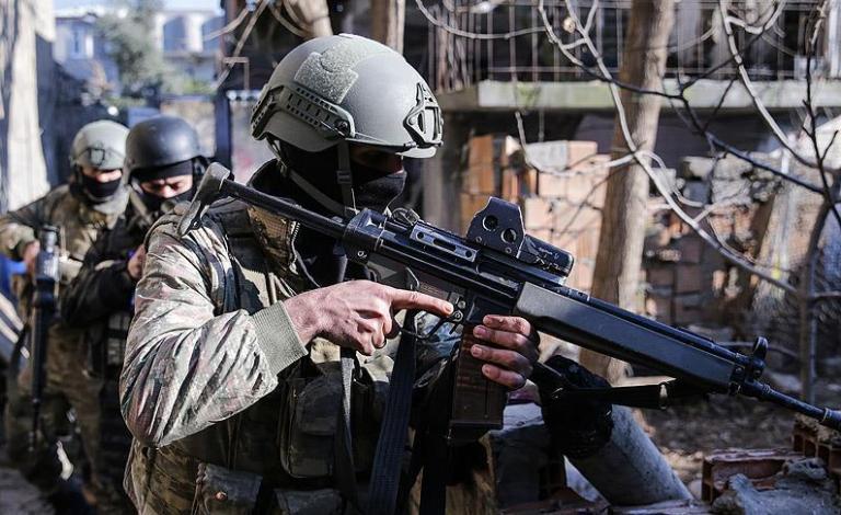 الأركان التركية تعلن مقتل 8 إرهابيين جنوب شرقي البلاد