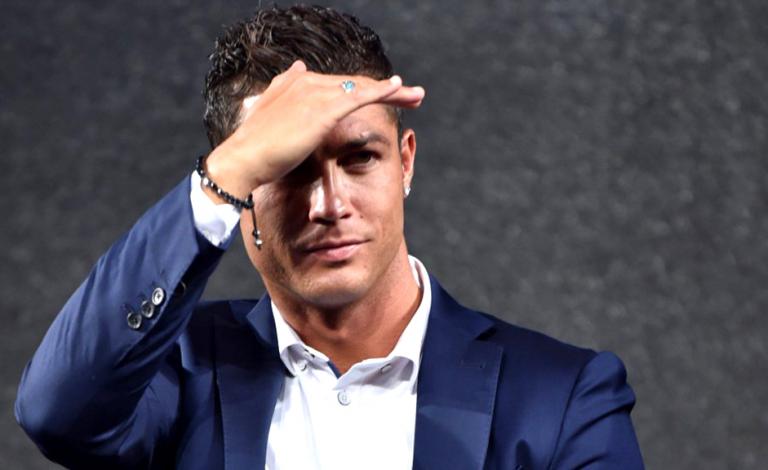 رونالدو يتحدى وينشر تفاصيل دخله بعام كامل