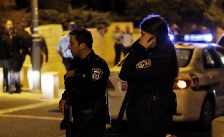 تعرض سيارة للمستوطنين لإطلاق نار بالخليل