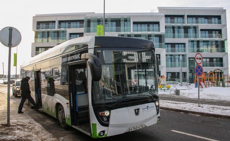 32532282262_de76e0c9ee_b-min