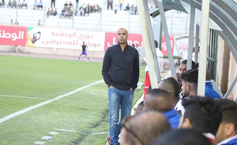 أهلي الخليل يتعاقد مع مدير فني جديد