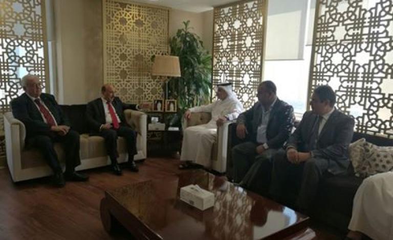 الوزير الحساينة يلتقي رئيس هيئة الاشغال القطرية