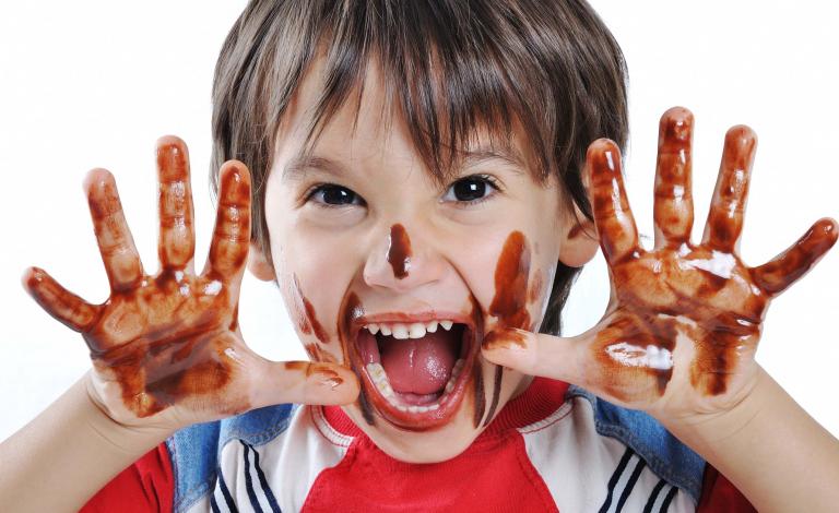 دراسة: بهذه الطريقة أكل الحلوى دون زيادة الوزن!