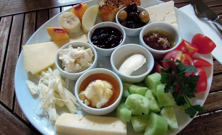 حذف وجبة الفطور يسبب أمراض القلب والسكري والسمنة