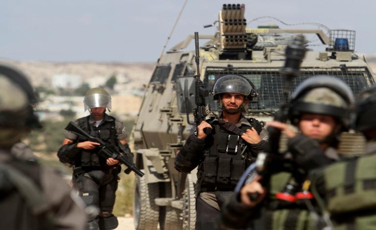 الاحتلال يشدد حصاره على تل الرميدة في الخليل