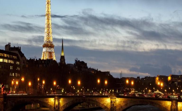 فرنسا تعزز أمن وسائل النقل العام بعد انفجار روسيا