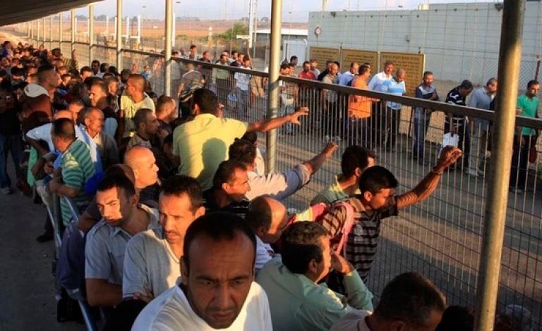 hi-palestinian-workers-852-ap-03417381-8col