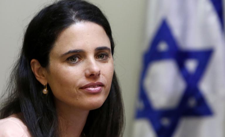 "إسرائيل" تقر إجراءات جديدة بحق العمال