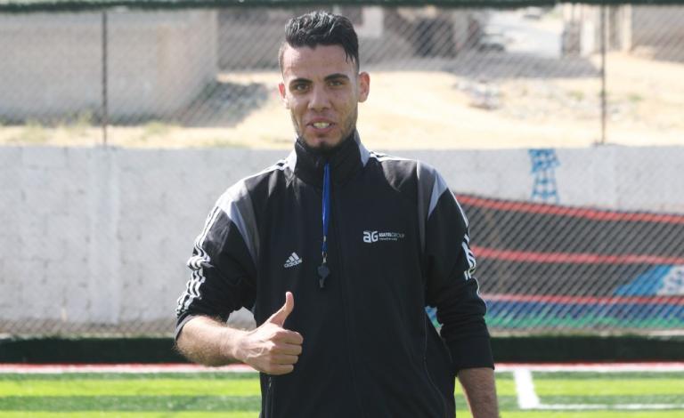 عبد الرحمن البنا.. أصغر مدرب فلسطيني يحقق لقبا دوليا في كرة القدم