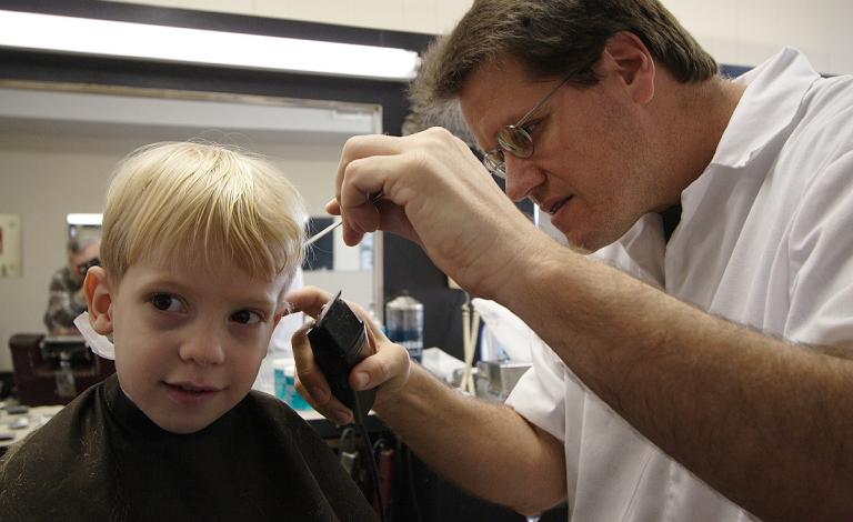 Boy_meets_barber