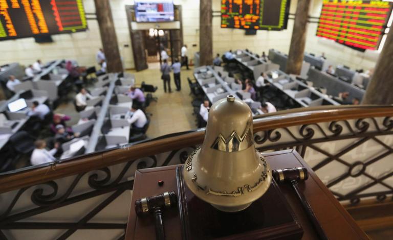 ارتفاع الدولار أمام الجنيه يرفع مؤشر البورصة المصرية