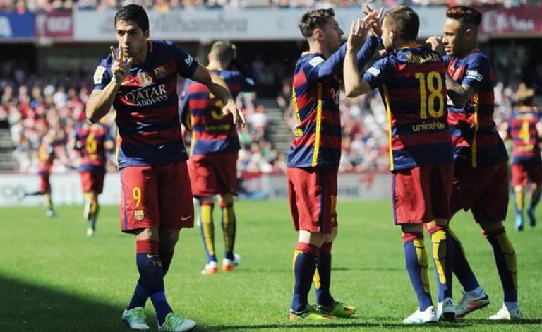 سواريز يسجل في غرناطة ليحقق اللقب لبرشلونة