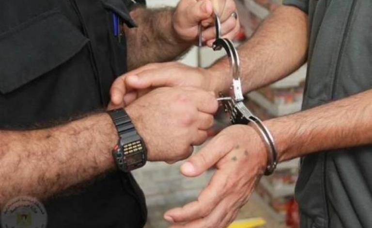 القبض على 3 أشخاص اعتدوا على مواطن