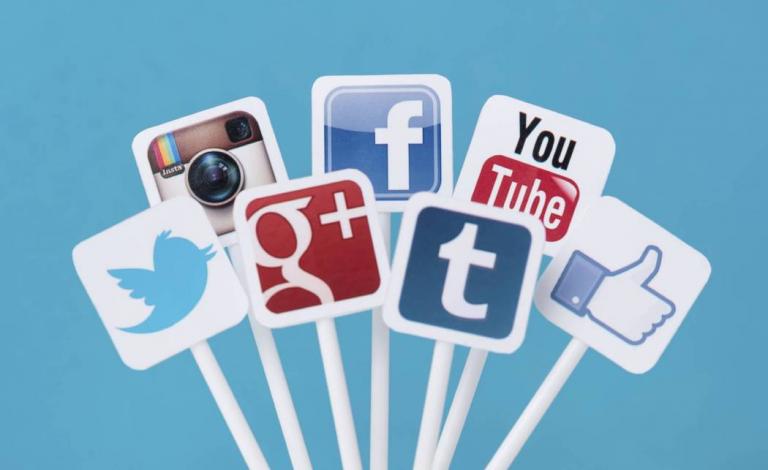 When-to-hire-or-not-to-hire-Social-Media-Consultant-for-your-business1_239111_highres