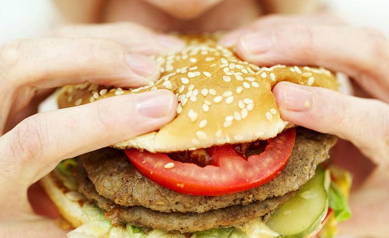 تعرّف على الأطعمة المسببّة للإدمان!